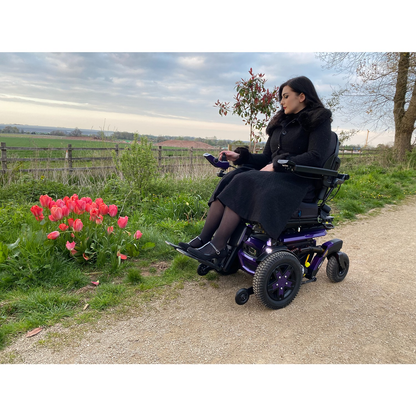 Quantum 4 Front Powerchair