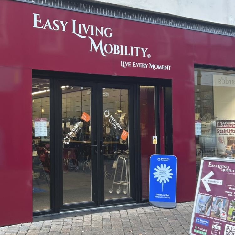 <strong>15 Stores Nationwide + Expert Support Team</strong>