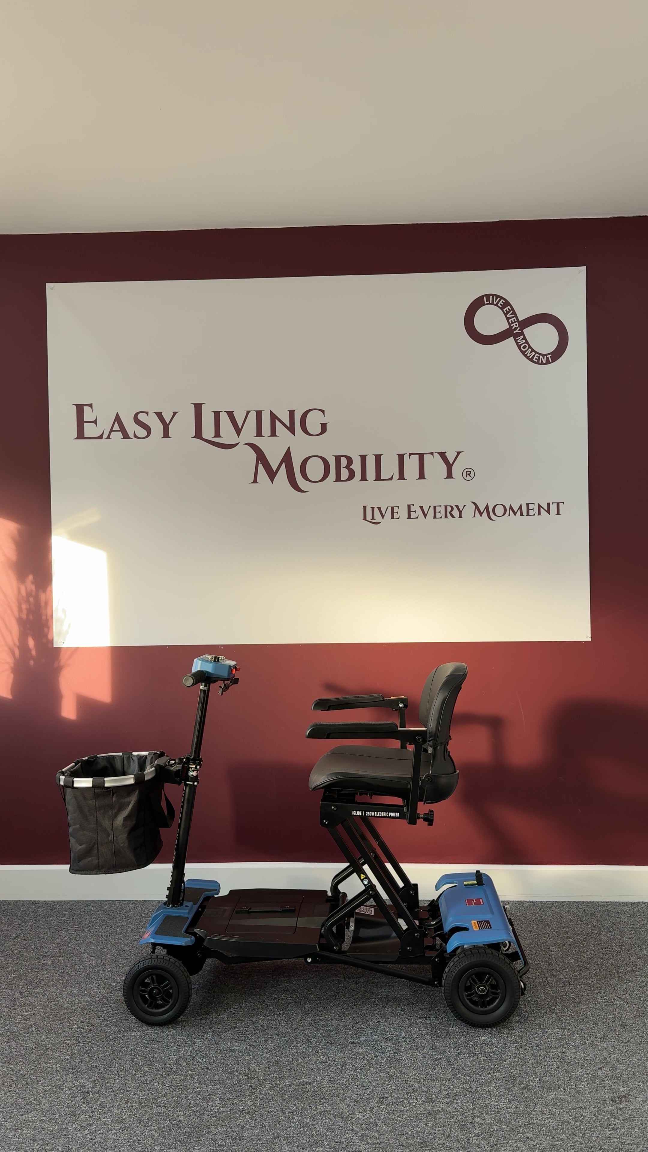 Load video: iGlide Autofolding Mobility Scooter