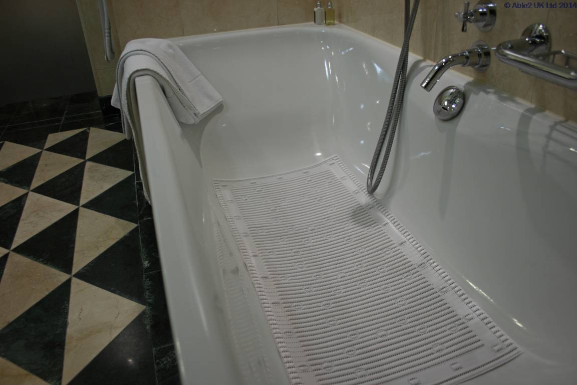 StayPut Anti-Slip Bath Mat - 43 x 90cm - White