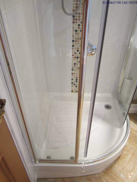 StayPut Anti-Slip Corner / Quadrant Shower Mat - 59.7 x 59.7cm - White